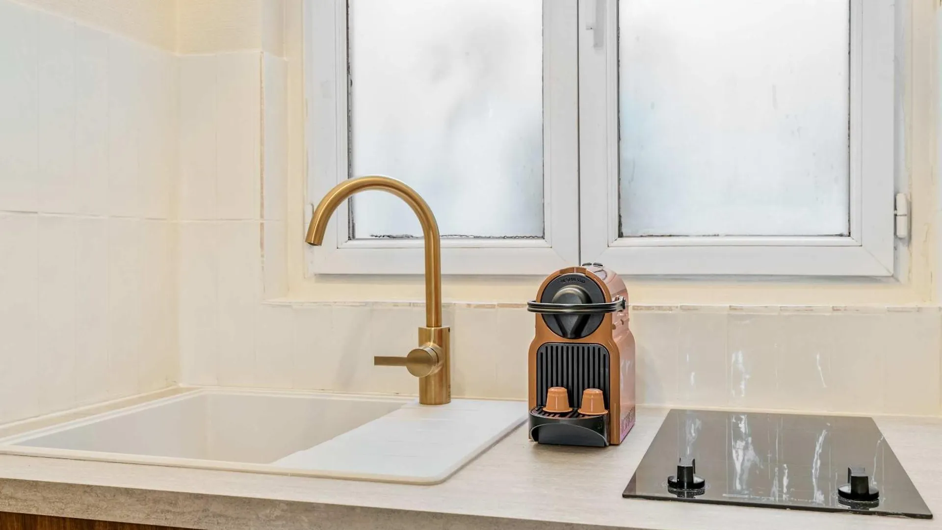 Calm Studio Near Montparnasse Paris Apartment